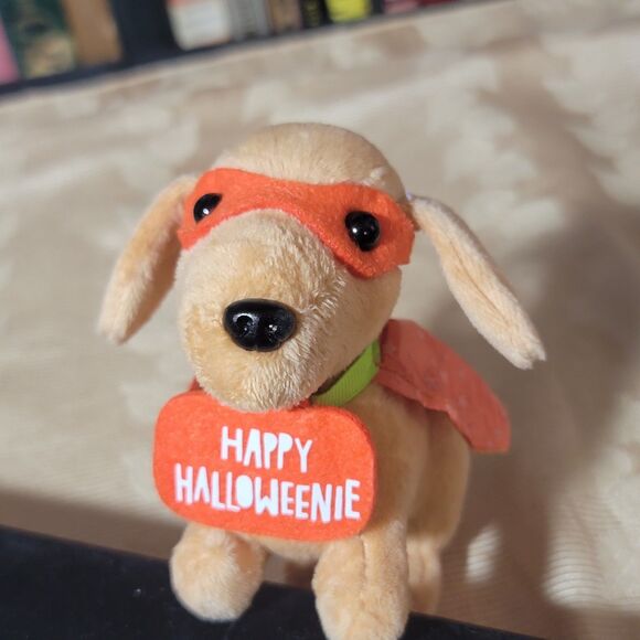 Hallmark Happy Halloweenie Dachshund 6” dog plush in a Mask & Glow in Dark Cape - Picture 4 of 13